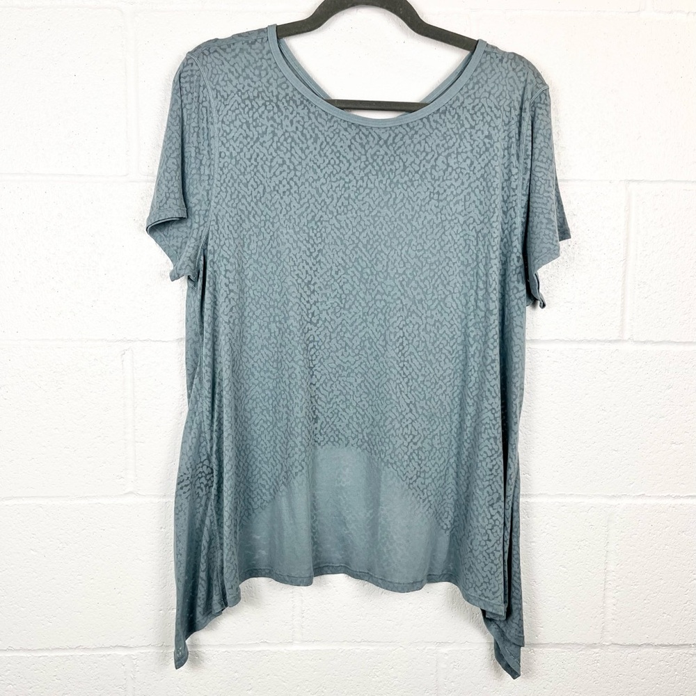 Lululemon Loop Around Tee - Picture 3 of 8